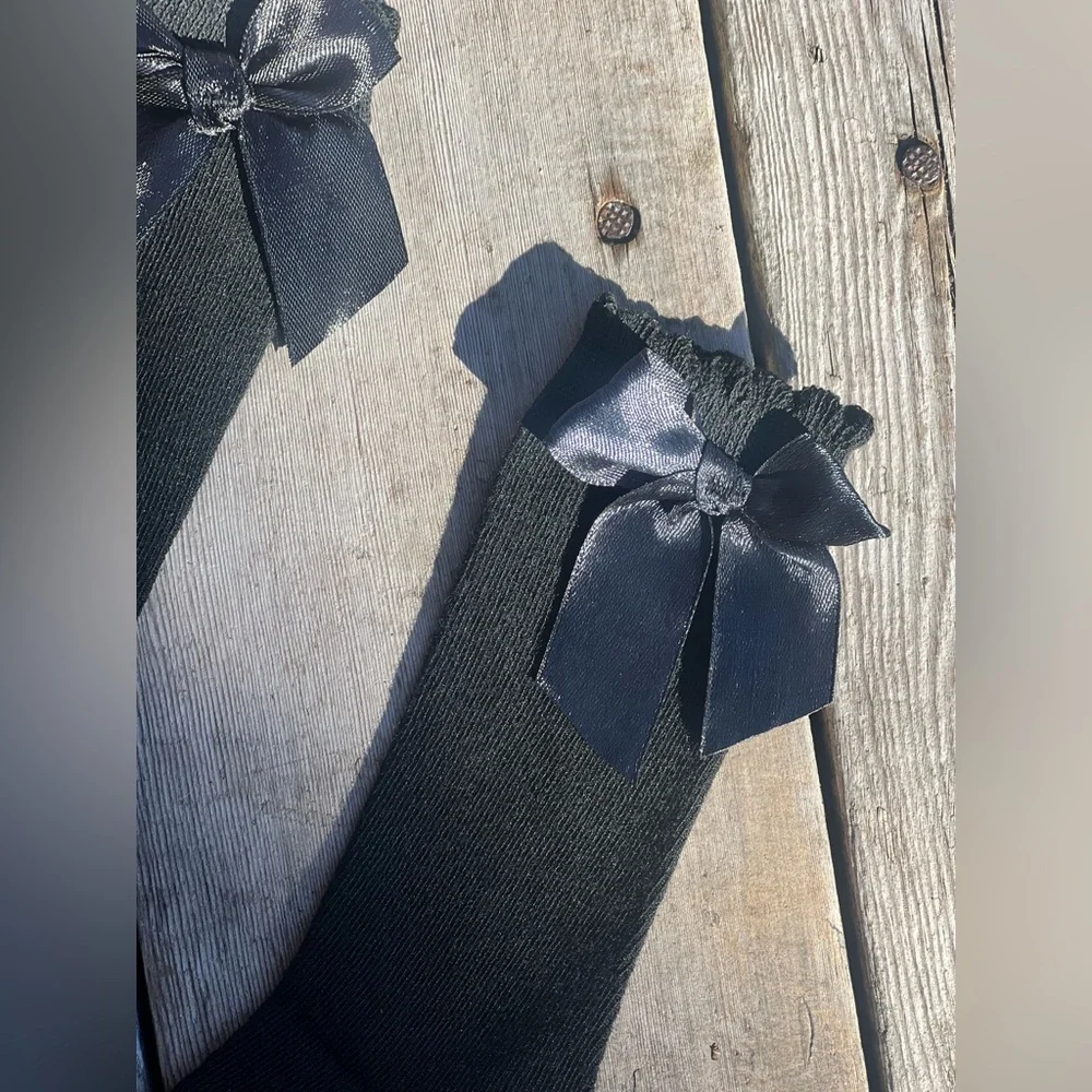 Kids Black Knee High With Stain Bows